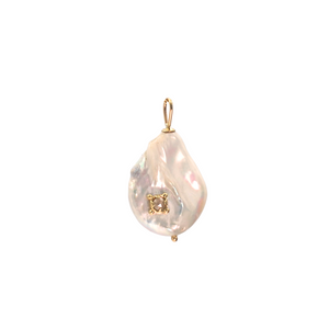 Keishi 4 Points Diamond Charm